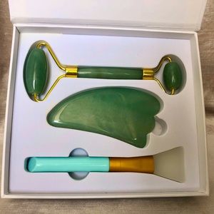 3-IN-1 JADE ROLLER AND GUA SHA SET 100% Authentic